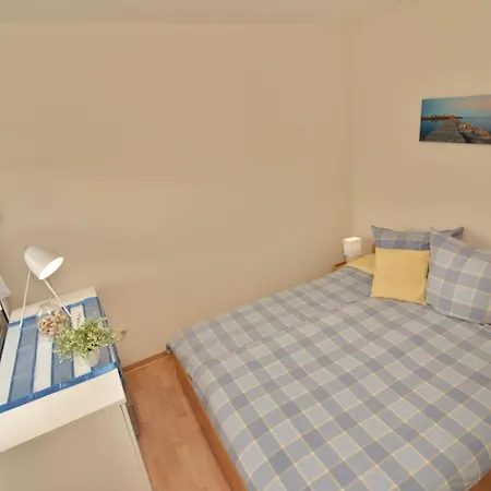 38 Apartment *
